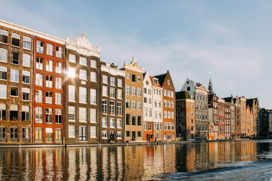 Hop-on Hop-off Canal Cruise